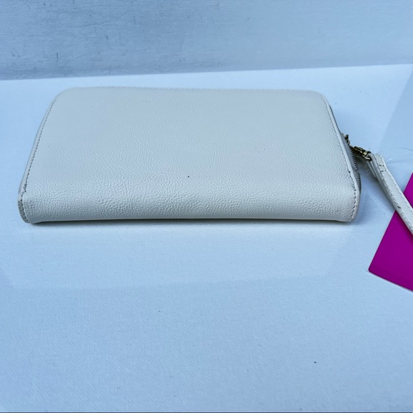 Betsey Johnson Faux Pebbled Zip Around Wallet - Picture 4 of 7